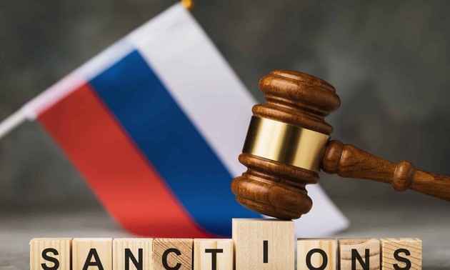 Einige Länder verkünden neue Sanktionen gegen Russland