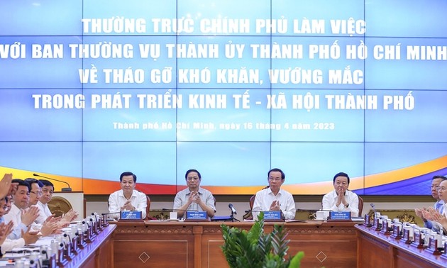 Der Premierminister tagt mit der Parteileitung von Ho-Chi-Minh-Stadt