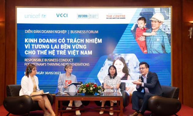 Verantwortliches Geschäft für die nachhaltige Zukunft der jungen vietnamesischen Generation