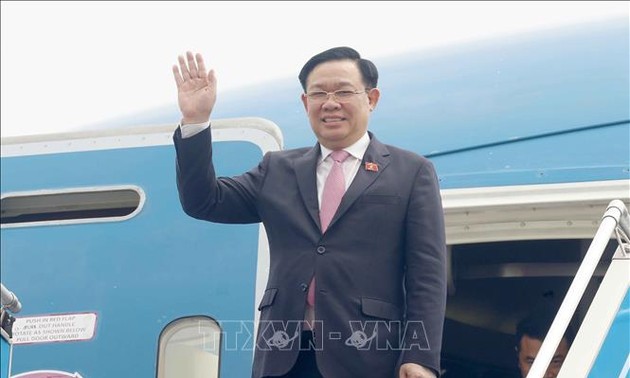 Parlamentspräsident Vuong Dinh Hue beendet seinen Besuch in Indonesien und im Iran