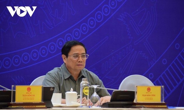 Premierminister Pham Minh Chinh nimmt an Online-Konferenz zum Abschluss des Schuljahres teil