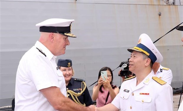 Zwei Kampfschiffe von Neuseeland sind zu Gast in Vietnam