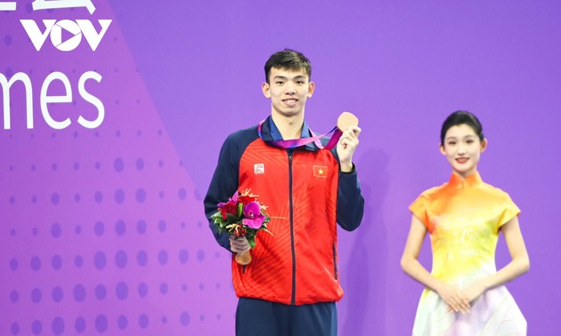 Schwimmer Nguyen Huy Hoang sichert sich die Teilnahme an den Olympischen Spielen 2024 in Paris 