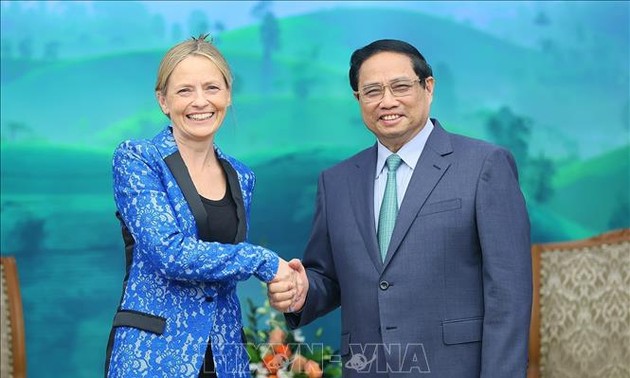 Premierminister Pham Minh Chinh schlägt die Verstärkung der Investitionen von Amazon in Vietnam vor