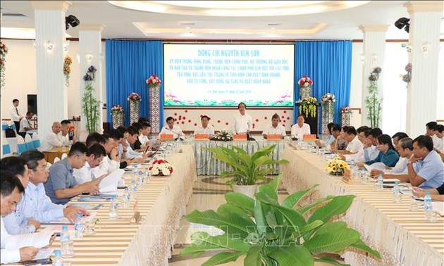 Die Delegation der Regierung führt Gespräch mit den Leitern der Provinzen Tra Vinh, Bac Lieu und Soc Trang