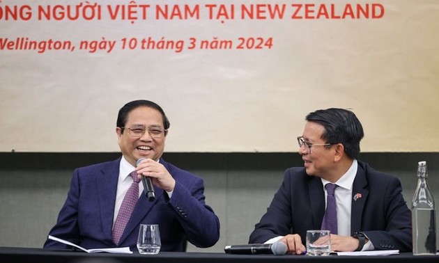 Premierminister Pham Minh Chinh trifft Vertreter der in Neuseeland lebenden Vietnamesen 