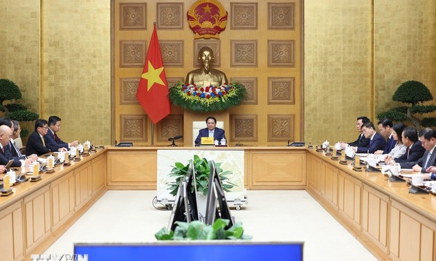 Premierminister Pham Minh Chinh empfängt die Delegation der Japan-Vietnam-Wirtschaftskommission