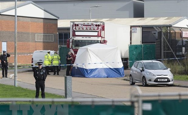39 corps dans un camion au Royaume-Uni: deux autres personnes arrêtées