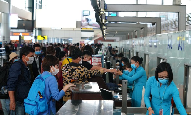 Le Vietnam envisage une reprise de certains vols internationaux commerciaux pour le mois d’août