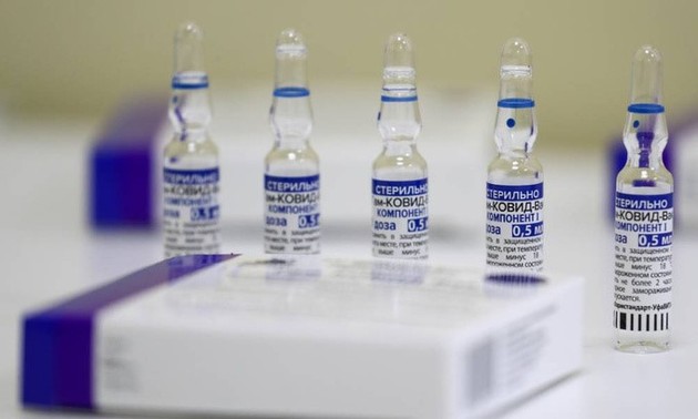 Nguyên Xuân Phuc invite la Russie à fabriquer les vaccins anti-Covid-19 au Vietnam 