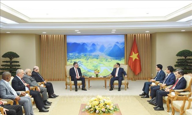 Pham Minh Chinh reçoit le ministre de l’Intérieur cubain