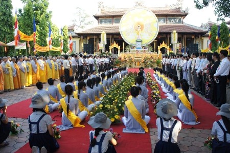 Nhiều hoạt động nhân Đại lễ Phật đản – Phật lịch 2557 