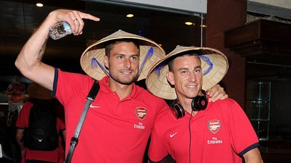 Arsenal và đội tuyển quốc gia Việt Nam thi đấu giao hữu