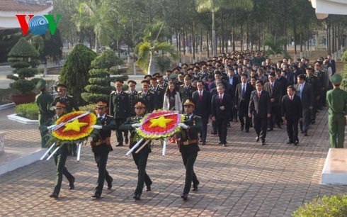 Gia Lai: Dâng hương tưởng nhớ Chủ tịch Hồ Chí Minh và các Anh hùng Liệt sĩ