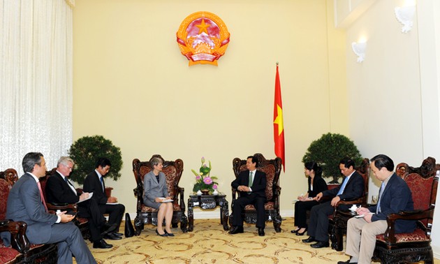 Thủ tướng Nguyễn Tấn Dũng tiếp Đại sứ Đức Jutta Frasch 