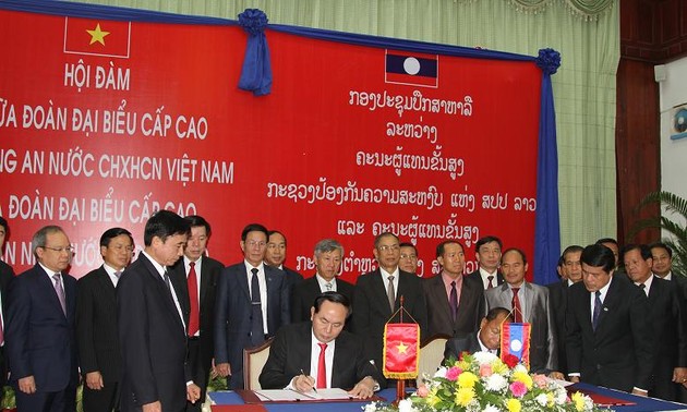 Việt Nam và Lào tăng cường hợp tác, đấu tranh chống các loại tội phạm