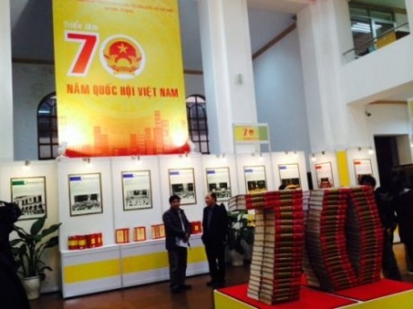 Trưng bày hơn 1.000 tư liệu tiêu biểu về Quốc hội Việt Nam 