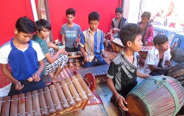 Nhạc cụ ngũ âm – một giá trị của văn hóa Khmer Nam Bộ