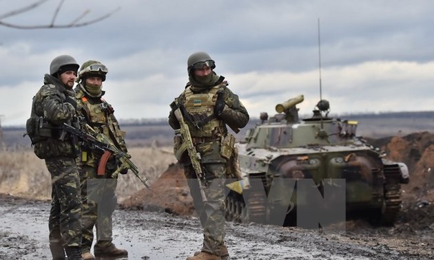 Украина обратится к ЕС и ООН с просьбой ввести миротворческий контингент в Донбасс