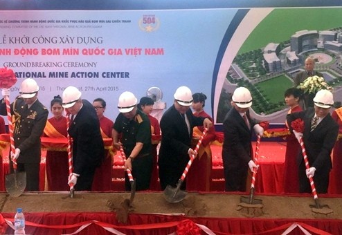 В Ханое начинают строительство Национального центра по ликвидации последствий бомб и мин