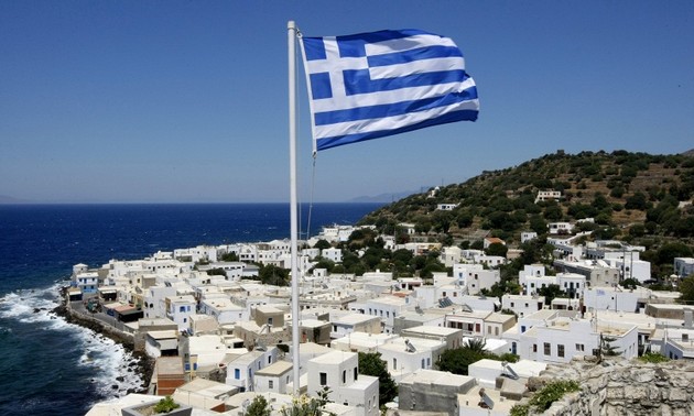 Экономика Греции неожиданно выросла 