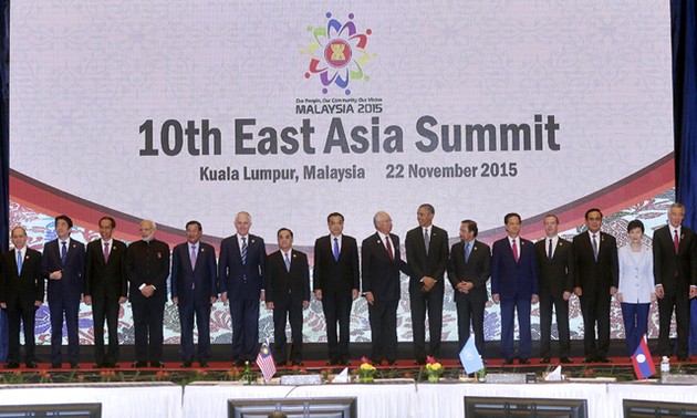 Премьер Вьетнама затронул вопрос Восточного моря на саммите по Восточной Азии