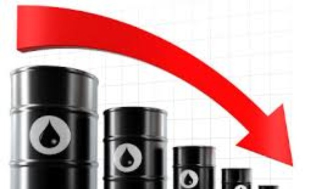 Цена на нефть обвалилась ниже 30 долларов за баррель