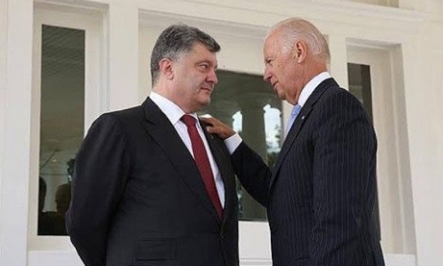 Руководители США и Украины провели разговор об эскалации напряженности на Востоке Украины  