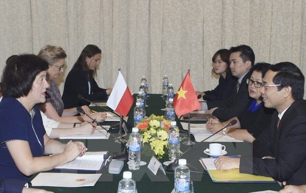 Замглавы МИД Польши Иоанна Веронеска посещает Вьетнам с визитом
