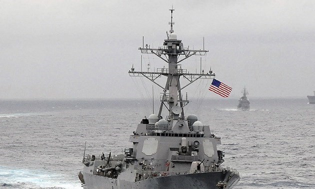 Патрулирование эсминцем ВМС США призвано защищать свободу судоходства в Восточном море