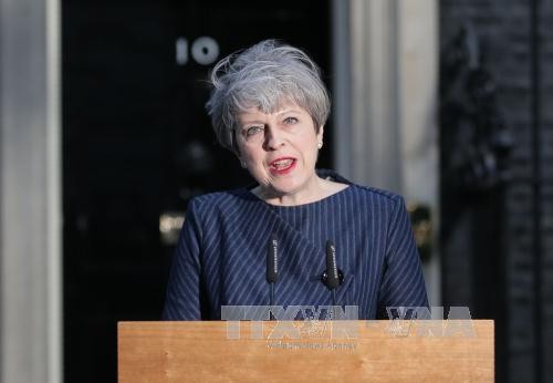 Премьер Британии назначила на 8 июня досрочные выборы в парламент