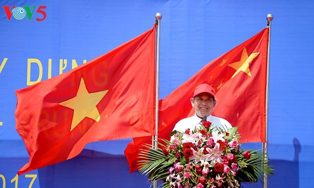 Чыонг Хоа Бинь принял участие в церемонии открытия моста Баклуан-2 между СРВ и КНР