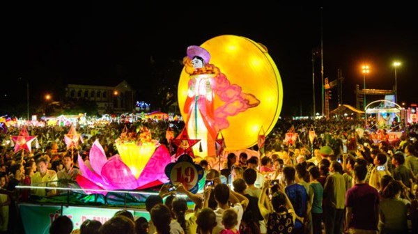 Фестиваль середины осени в городе Туенкуанг 2017