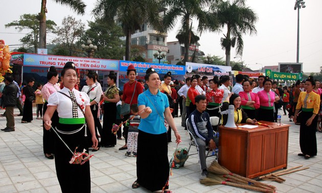 В провинции Диенбиен открылся фестиваль баухинии 2018