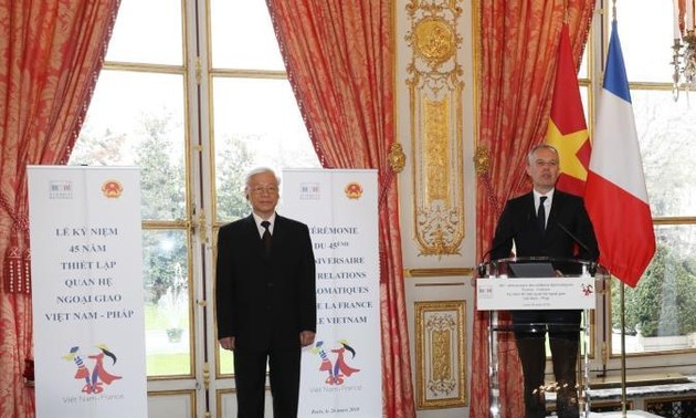 Празднование 45-летия со дня установления дипотношений между Вьетнамом и Францией