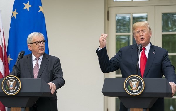 Страны Евпропы призывают к реализации договоренности по торговле между США и ЕС
