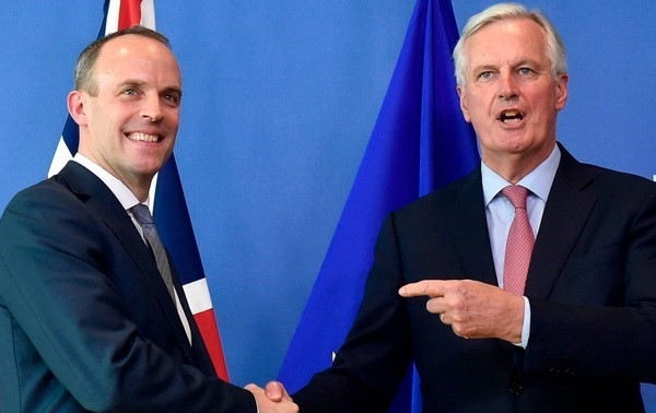 ЕС готов поручить главному переговорщику заключить сделку по Brexit