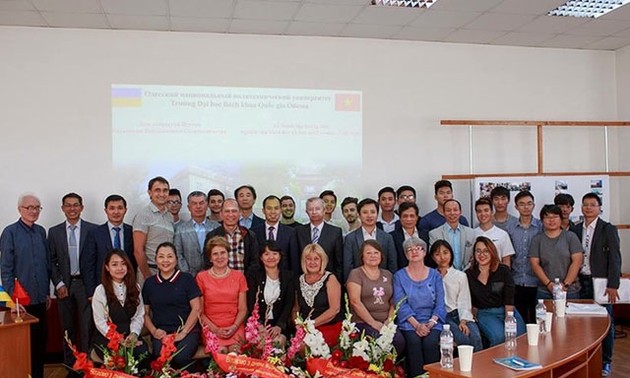 Создан Центр сотрудничества в области образования и научных исследований между Вьетнамом и Украиной