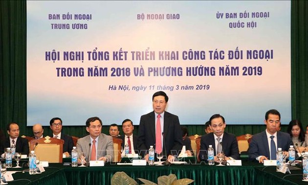 Фам Бинь Минь: В 2019 году необходимо повышать эффективность внешнеполитической работы 
