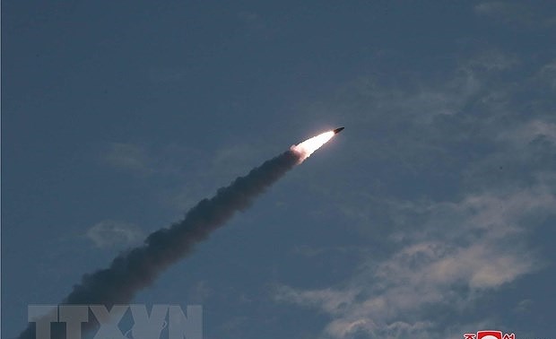 КНДР провела запуск двух неопознанных снарядов с берега Японского моря