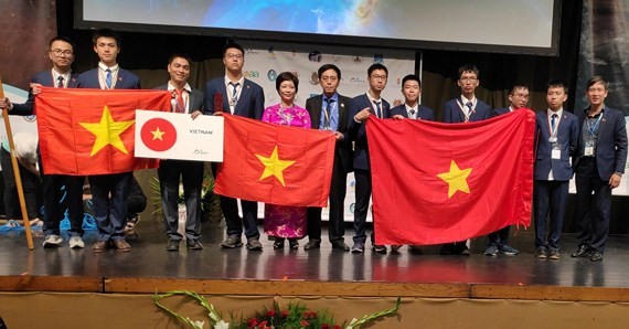 Вьетнам занял 5-е место на Международной олимпиаде по астрономии и астрофизике 2019