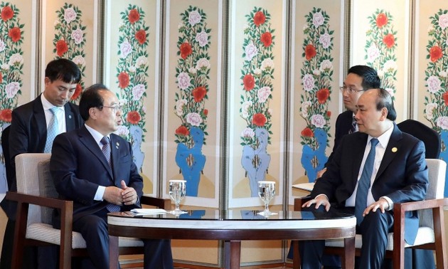 Премьер Вьетнама Нгуен Суан Фук встретился с мэром Пусана