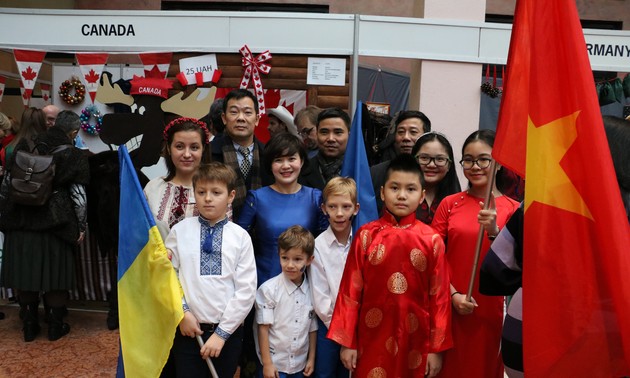 Посольство Вьетнама на Украине приняло участие в благотворительной ярмарке 2019