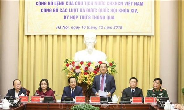 Опубликованы 11 утвержденных Нацсобранием Вьетнама законов