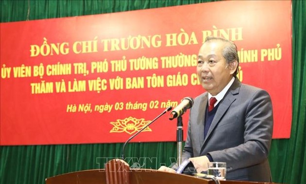 Чыонг Хоа Бинь: Не допустить злоупотребления религиозных вопросов для подрыва национального единства