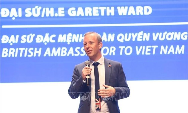 COVID-19: Посол Великобритании выразил благодарность врачам и Правительству Вьетнама