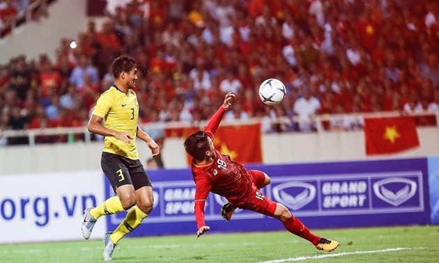  Футболист Куанг Хай был внесен в список лучших нападающих Азии