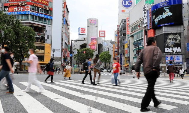 В Японии отменили введенное из-за коронавируса чрезвычайное положение