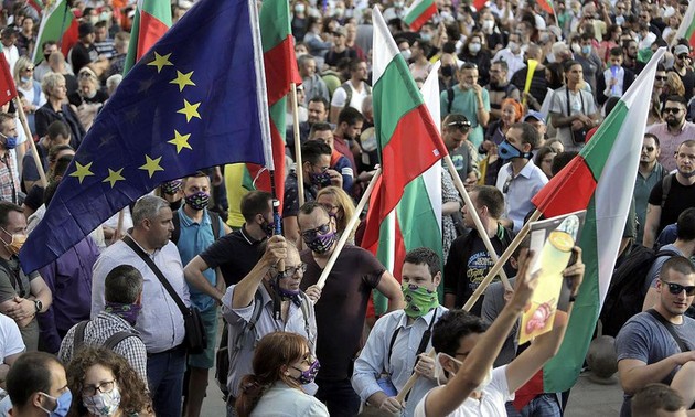 Премьер Болгарии начал перестановки в кабмине