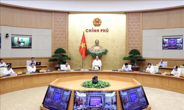 Вьетнам придерживается двойной цели – бороться с пандемией наряду с социально-экономическим развитием